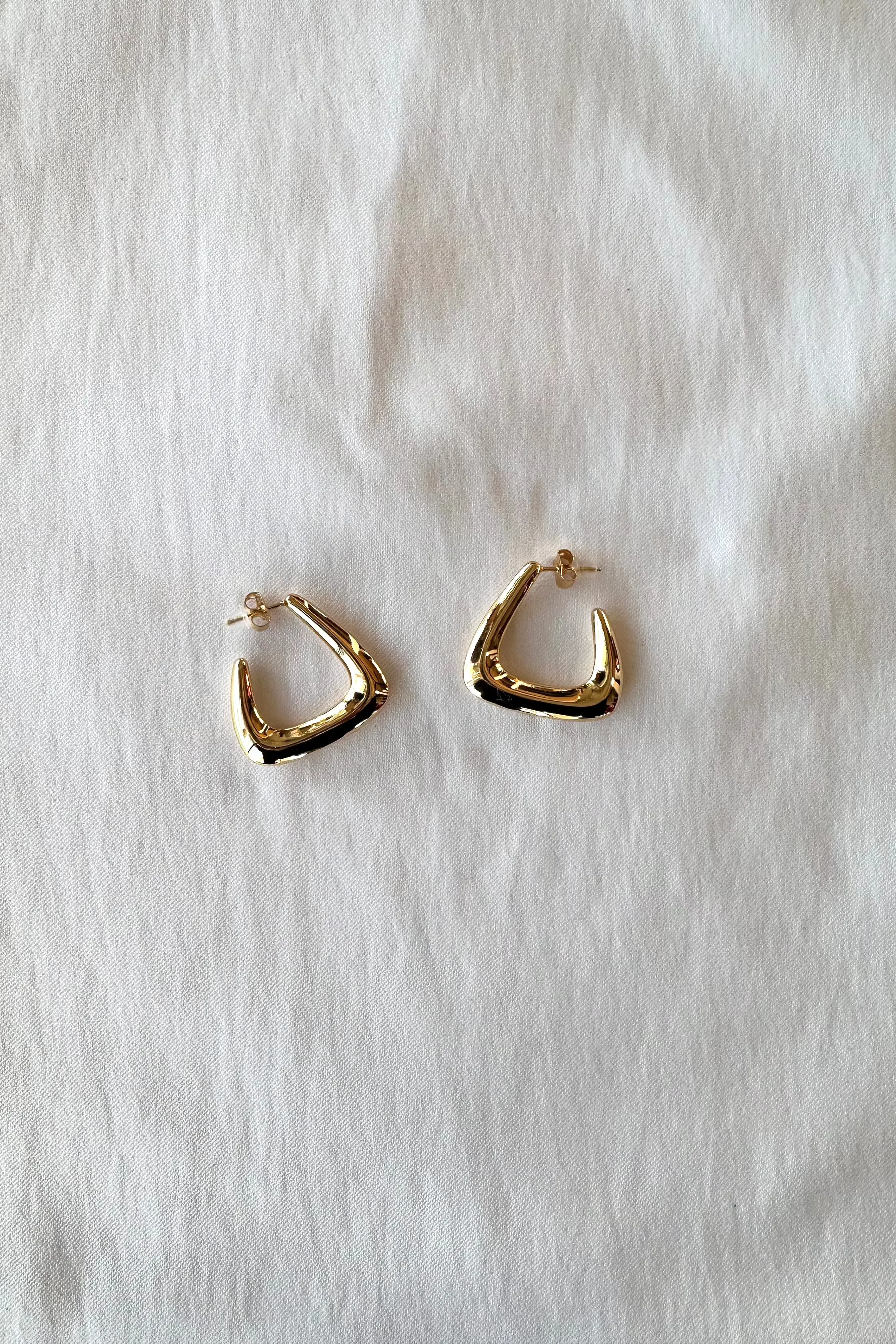 Large Triangle Hoop